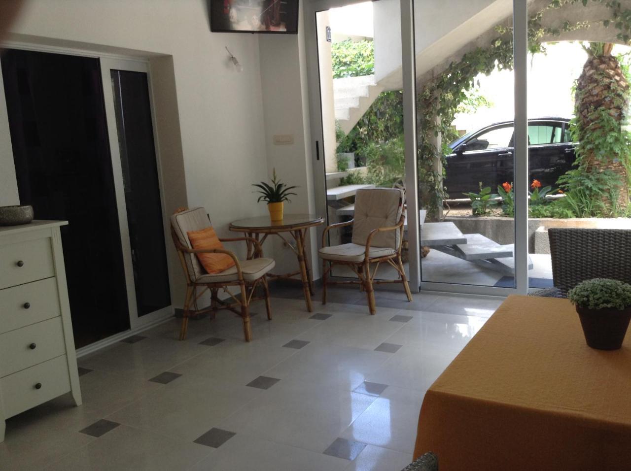 Apartments Leut Drašnice Extérieur photo