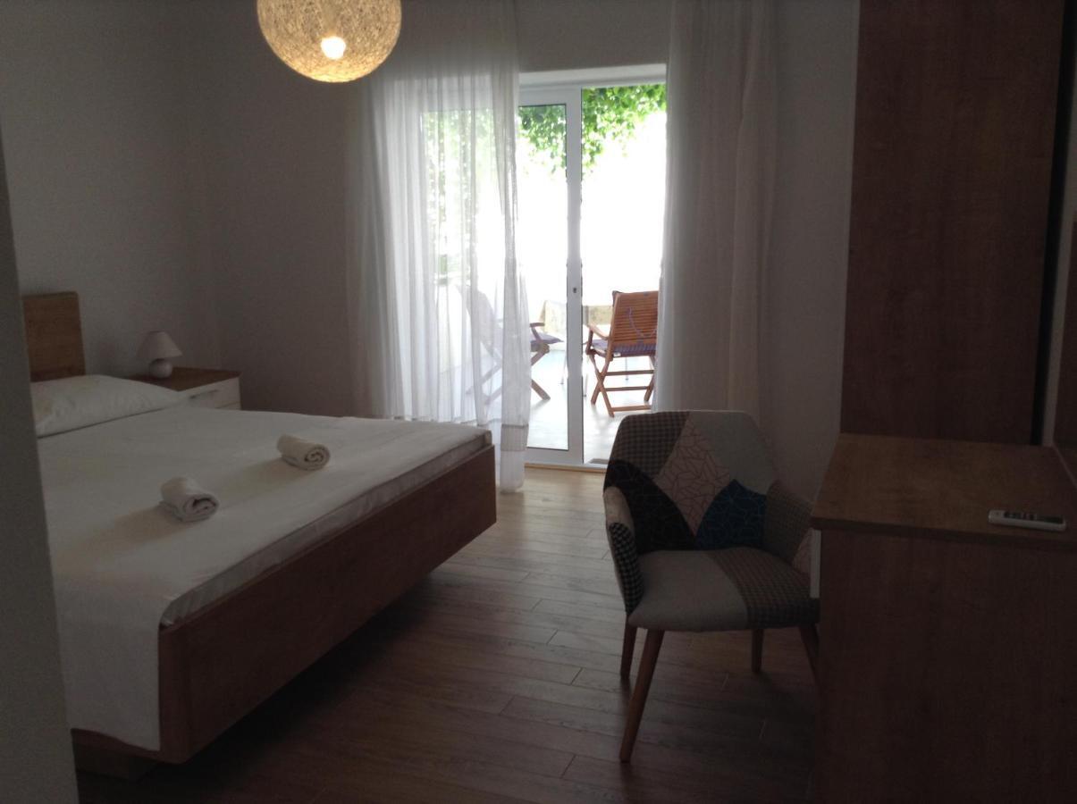 Apartments Leut Drašnice Extérieur photo